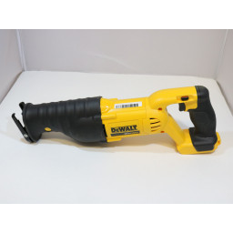 Замена рычага разблокировки лезвия DeWalt DCS380