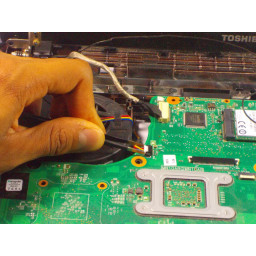 Замена вентилятора Toshiba Satellite c650d